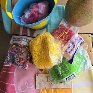 Bundle of Easter decorations/bunny‎